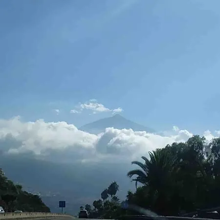 House With Jacuzzi In *