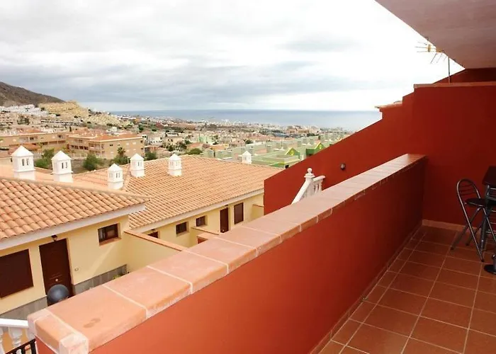 House With Jacuzzi In 아데제