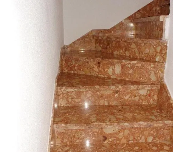 House With Jacuzzi In Адехе