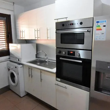 Апартаменты House With Jacuzzi In Адехе