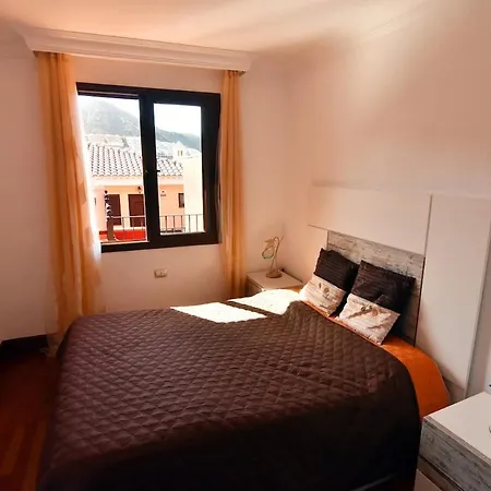 House With Jacuzzi In * Адехе