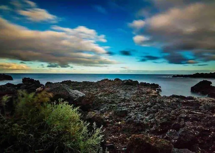 House With Jacuzzi In *