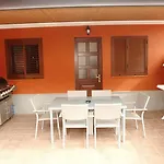 House With Jacuzzi In Appartamento *
