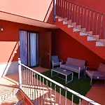 House With Jacuzzi In Appartamento *